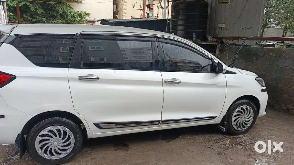 Ertiga 2024 model fully loaded and smoothly used car