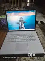Microsoft Surface Book 2 i7 8th Gen 8gb 256gb Ssd 13.5 inches