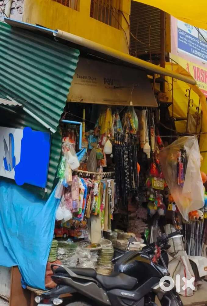 10*10 Shop main market