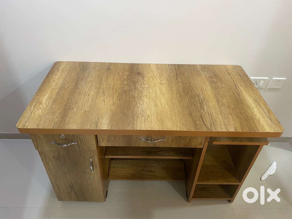 Computer cum study table