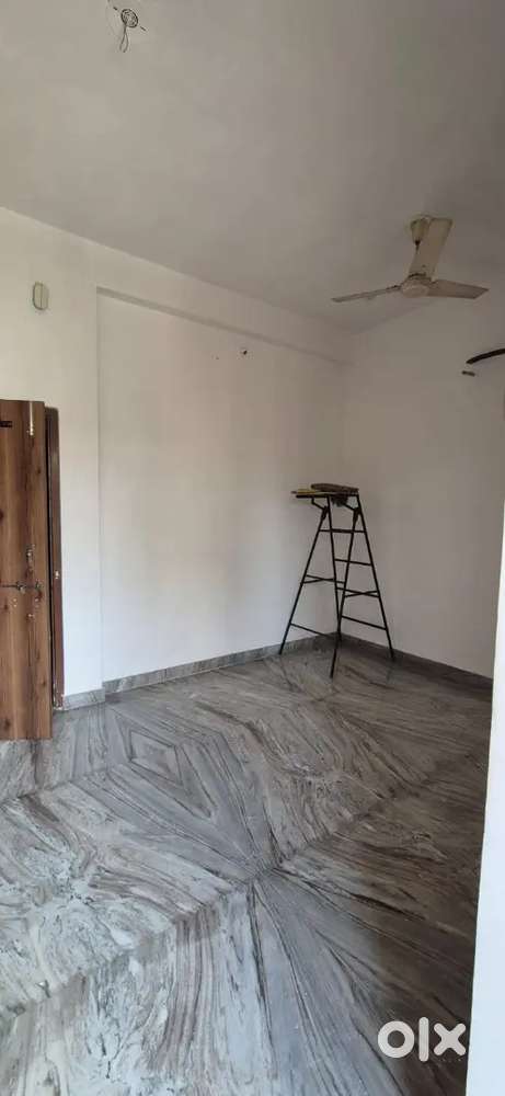 1bhk rent or paying guest facility