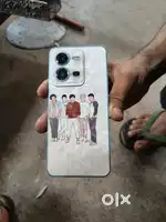 Vivo v25 8/128 new condition hai acchenj only 1 year youj phone