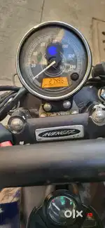 Bajaj avenger150 single hand driven. Well maintained