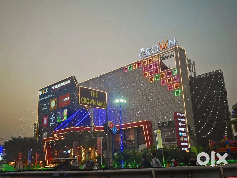 JOB VACANCIES ARE AVAILABLE IN CROWN MALL!