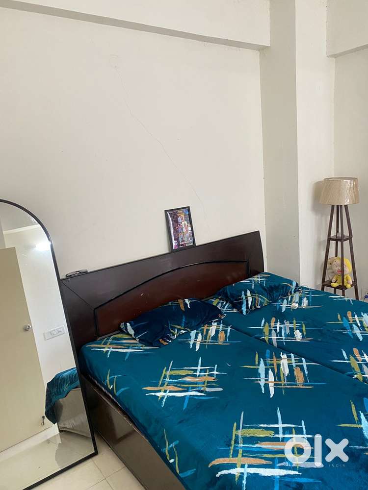 Flatmate needed on urgent basis