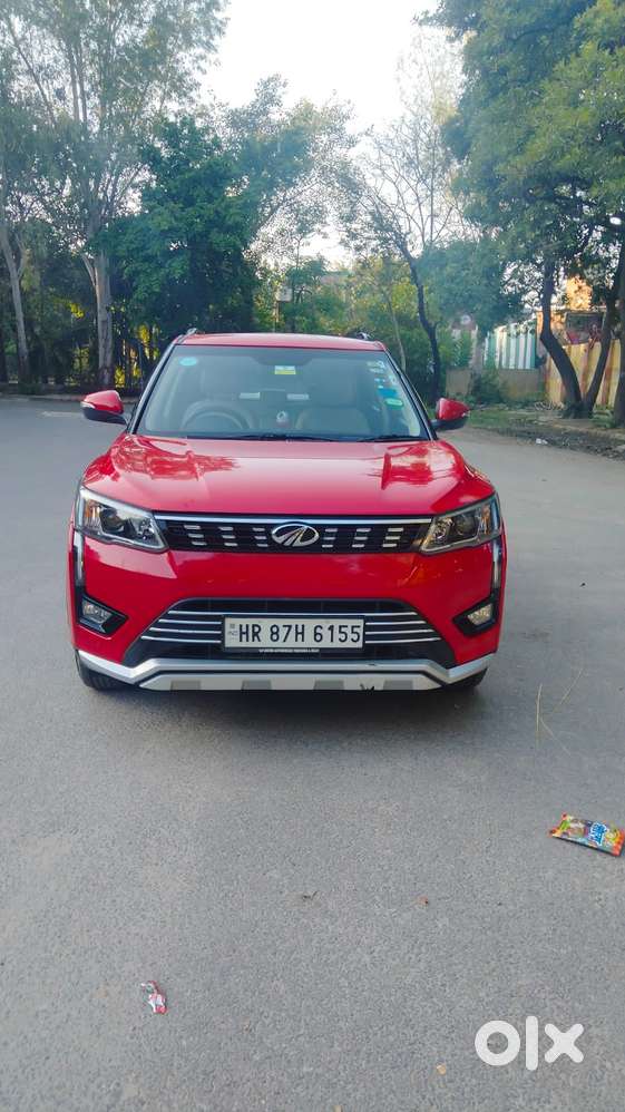 Mahindra XUV300 W8, 2022, Petrol