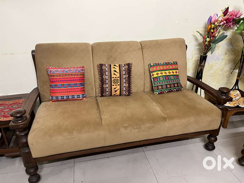 Classic Sheesham wood Sofa