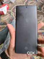 Vivo v40 5month old koi problem ni h iphone lena h