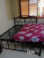 Iron foldable bed