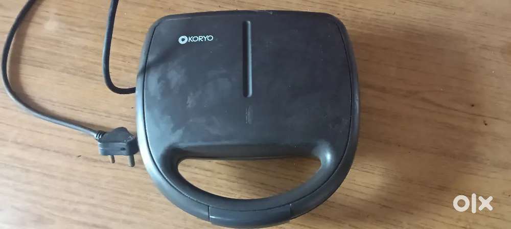 Bread and toast oven
