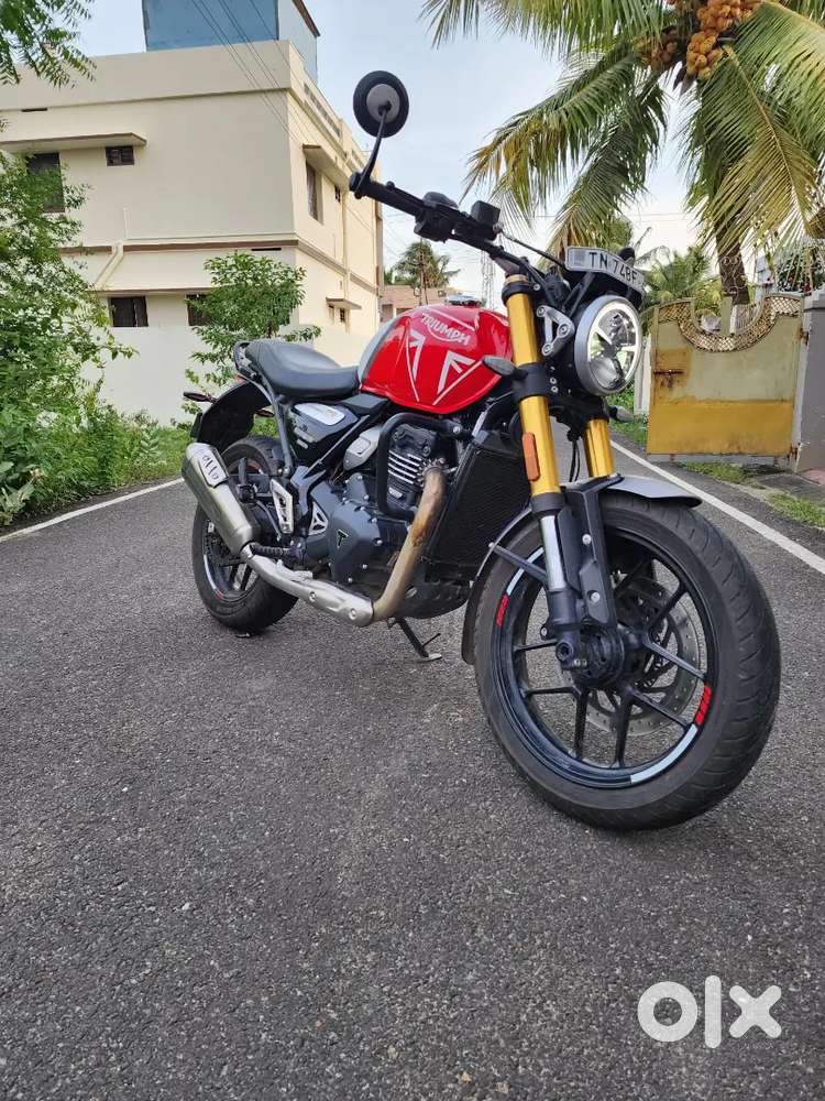Triumph speed 400