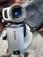 Canon DC410 DVD Camcorder with 41x Optical Zoom