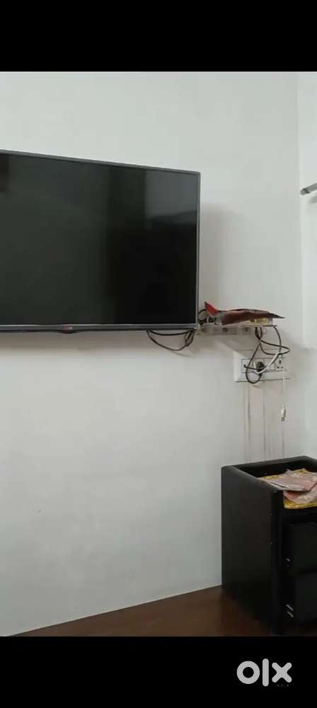 One room plus attached latebath