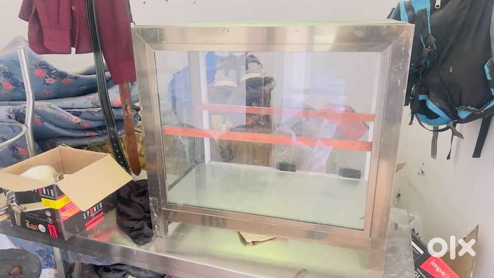 Snaks box & long steel table