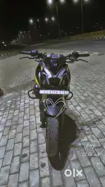 Bajaj pulser 400z