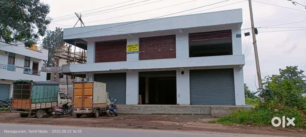 Commercial Space for Rent at First Floor.