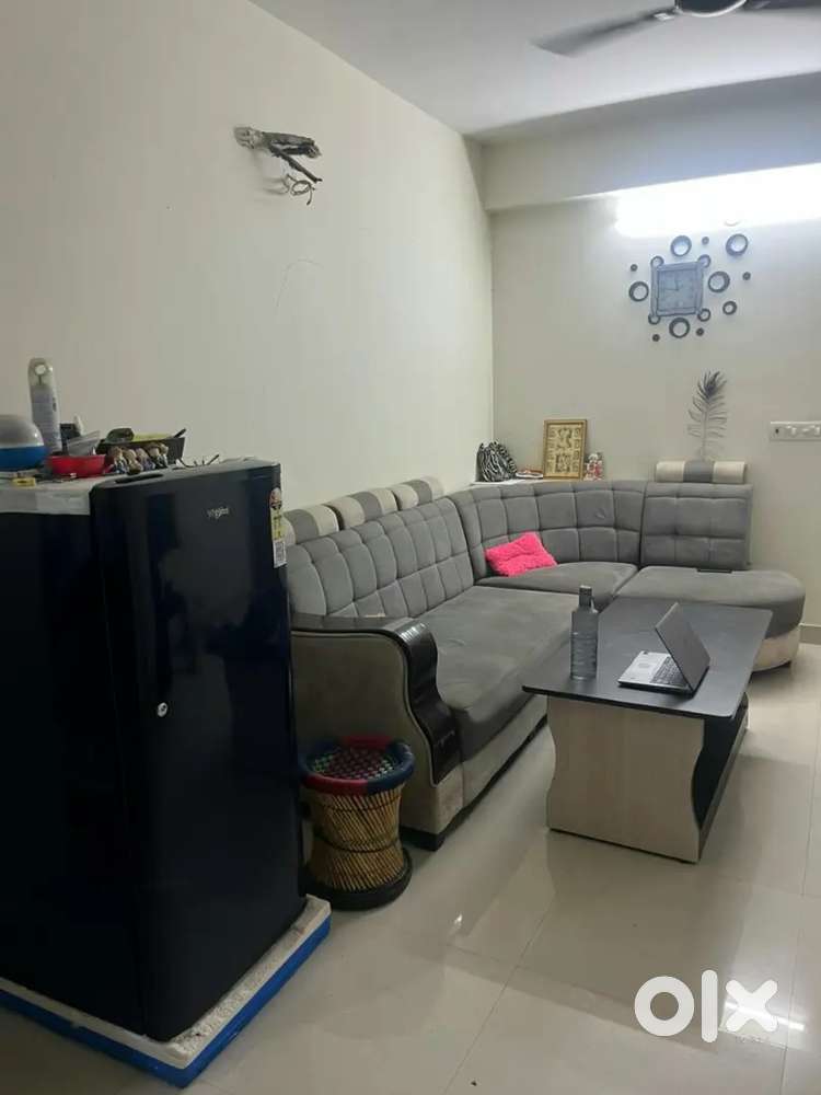 2bhk fully furnished flt on rent in Vaishali nagr gandhi path west