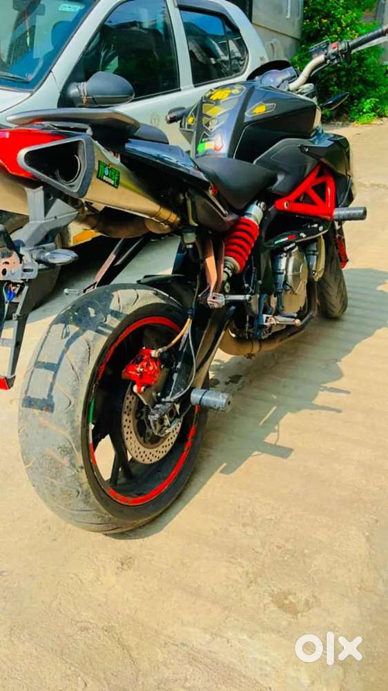 Benelii 600 i