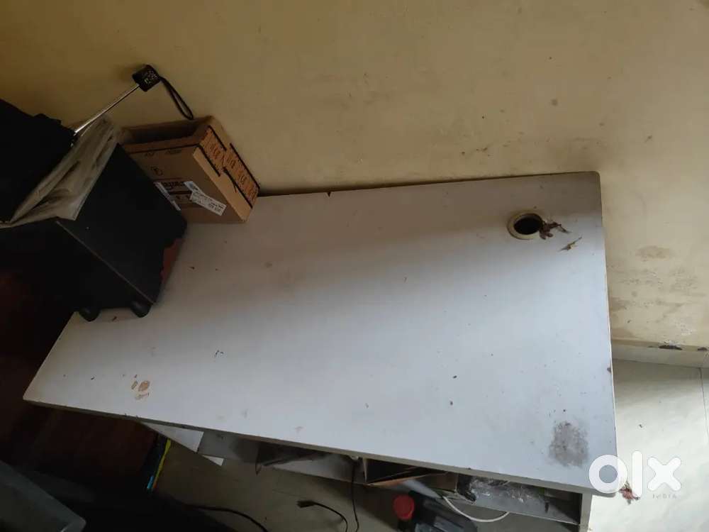 Computer table with draw all purpose of this