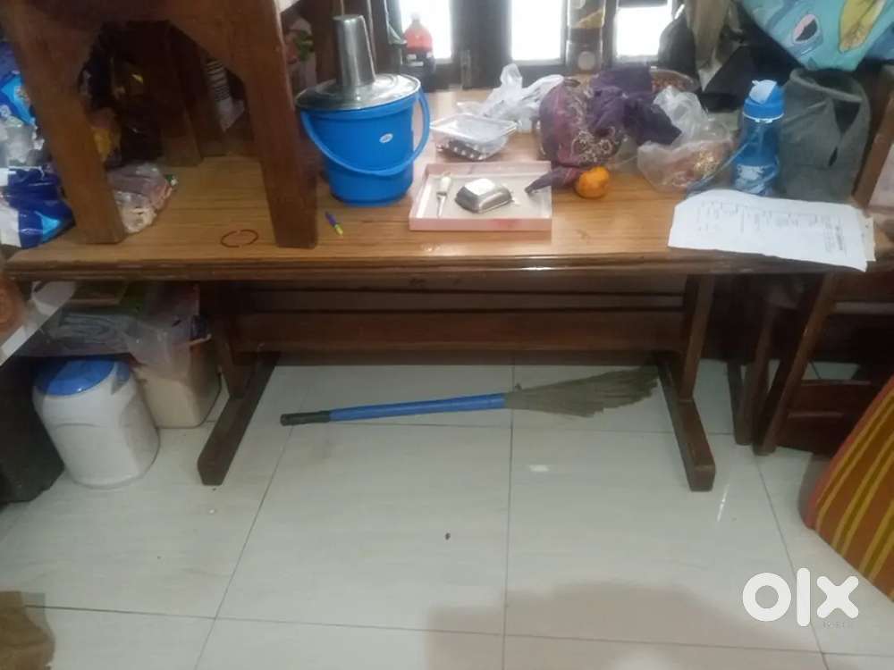 6 seater sagoun dining table