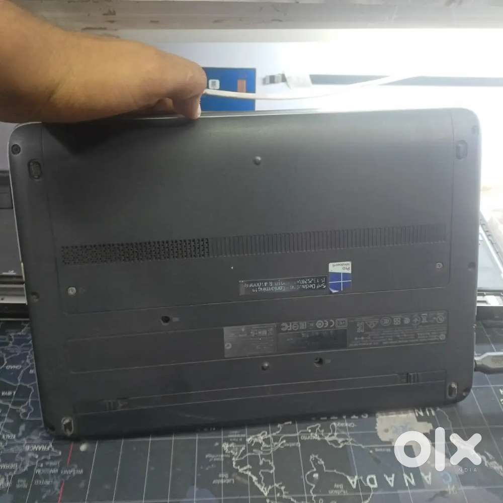 Mast laptop ha laptop ka sath mouse or charger free