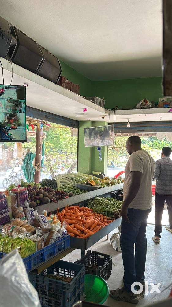 saravanan vegetable shop