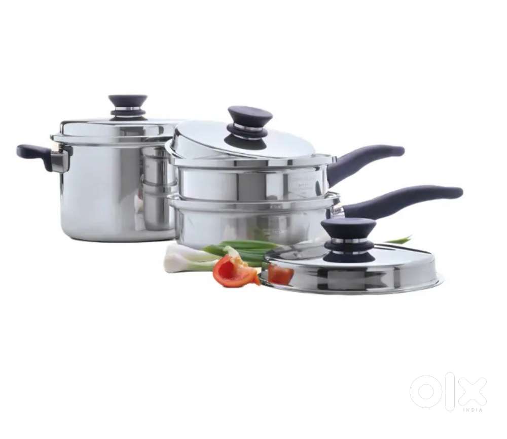 Brand new Amway queen set of 5 utensils