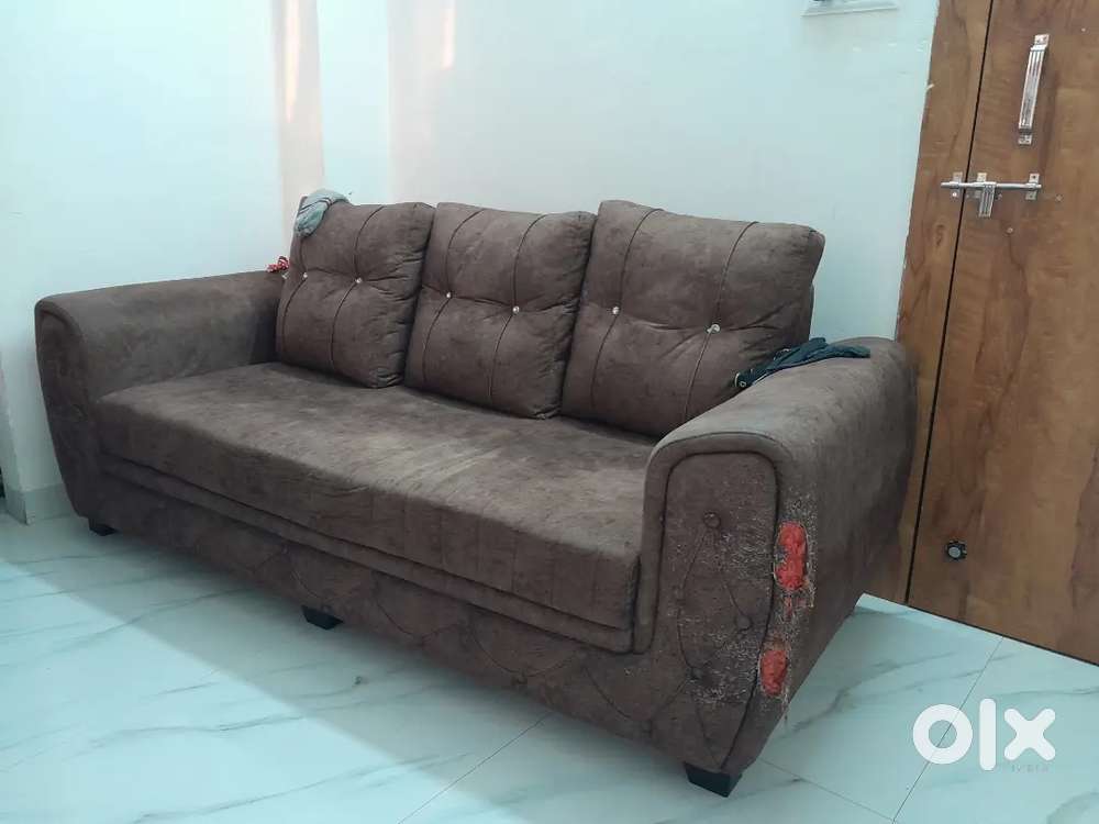 6 months use sofa for sell only 10,000/-