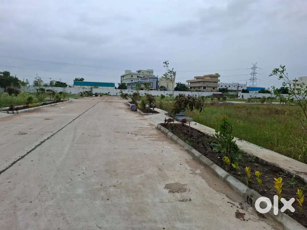 Vja-Hyd(NH65) పక్కనే, రాజధానికి ఆపొజిట్లో, CRDA ఓపెన్ ప్లాట్స్