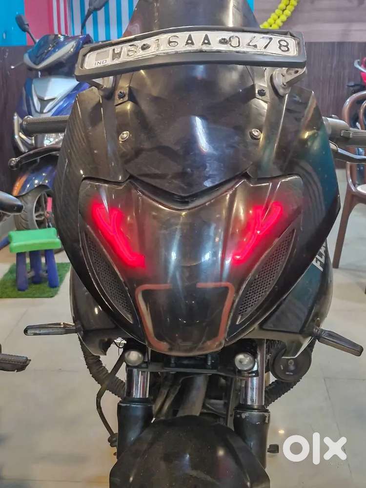 Mint Bajaj pulsar 220