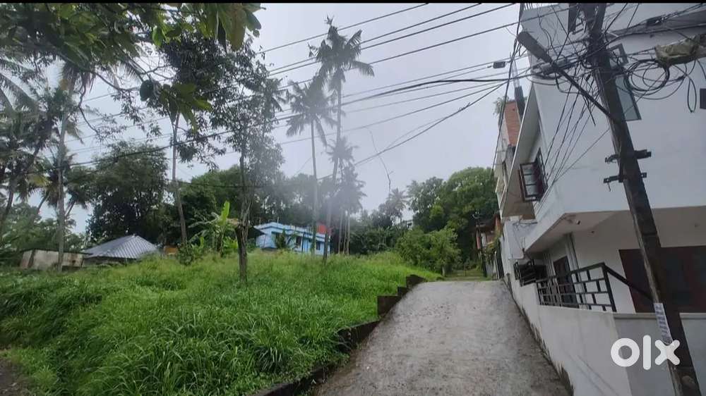 Prime residential plot for sale at Ulloor -Aakulam road, Trivandrum