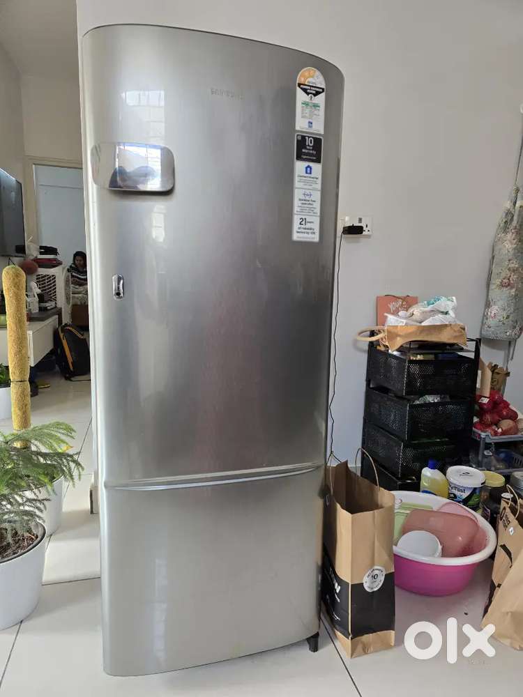Samsung 230L(Xtra Large) 3-Star Inverter Fridge