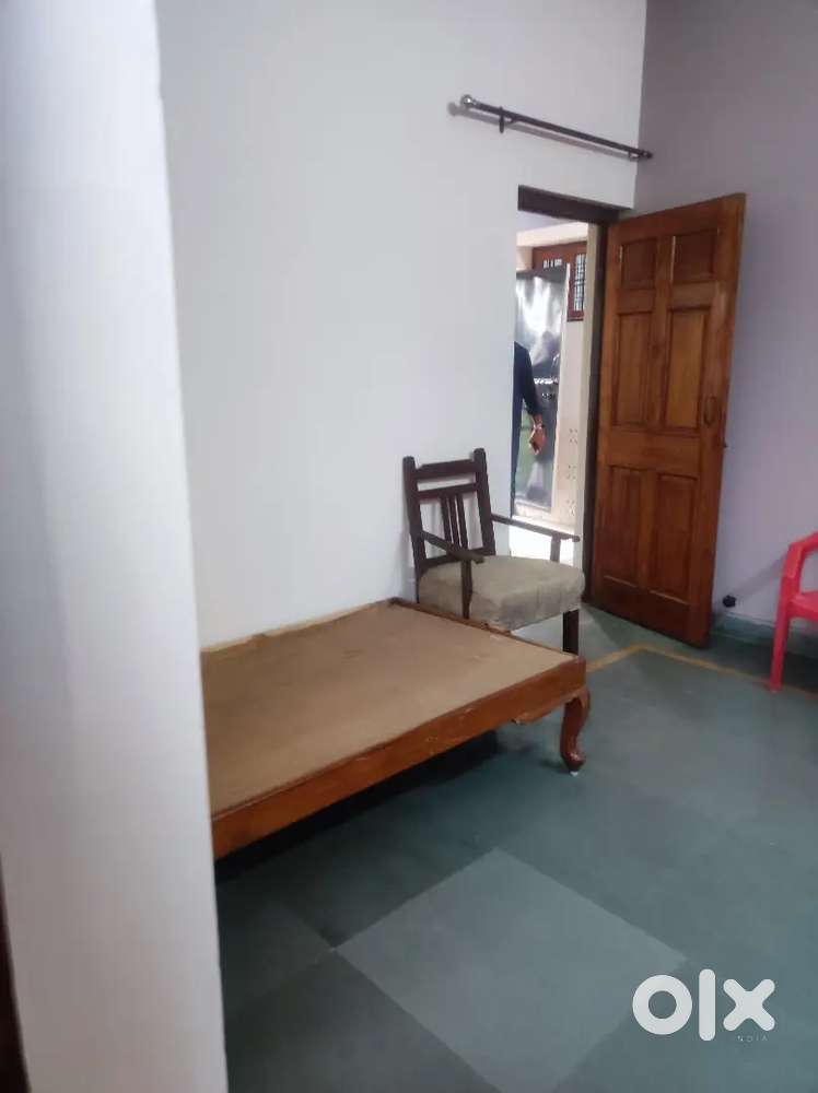 Near LABOUR CHOWK FURNISHED single room ATECHED TOILET AVAILABLE