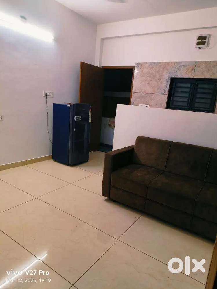 1BHK FULLY FURNISHED APARTMENT RENT KAKKANAD, NEAR TO BMC COLLEGE