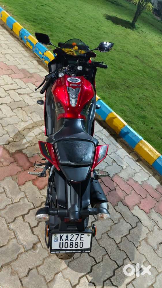 Yamaha R15 V4