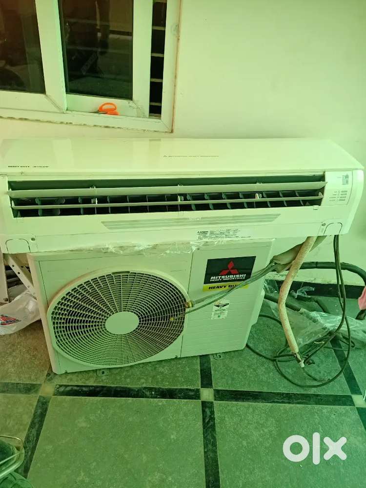 Mitsubishi heavy duty ac Indore outdoor pipe is very good condition