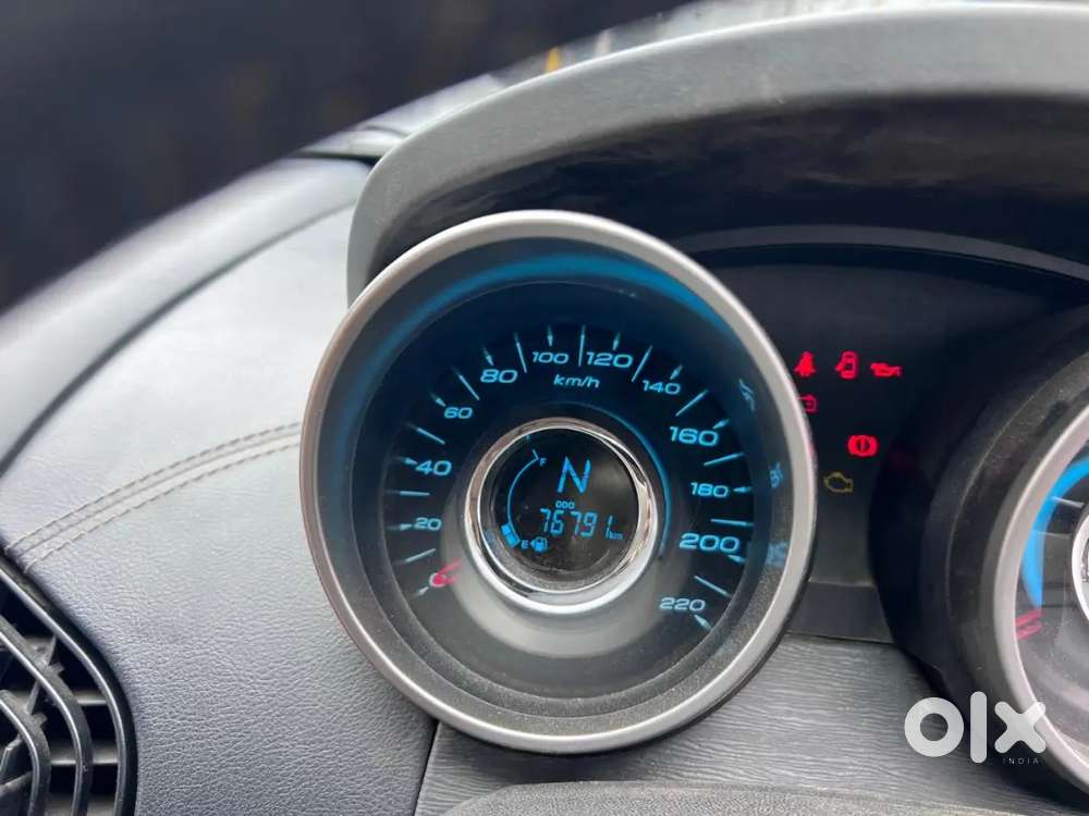 Mahindra XUV 5OO W11 very good condition