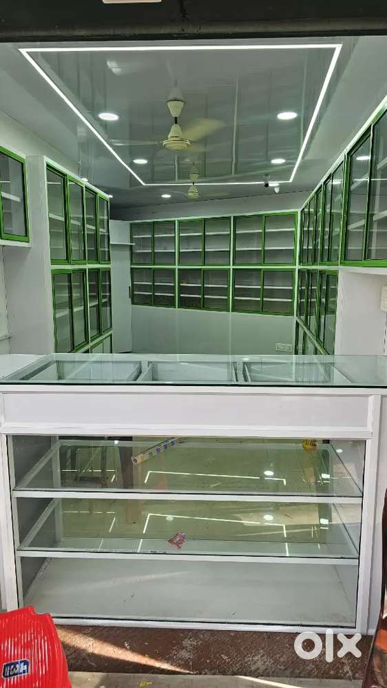 Experienced pharmassist or sales staff needed for a medical shop.