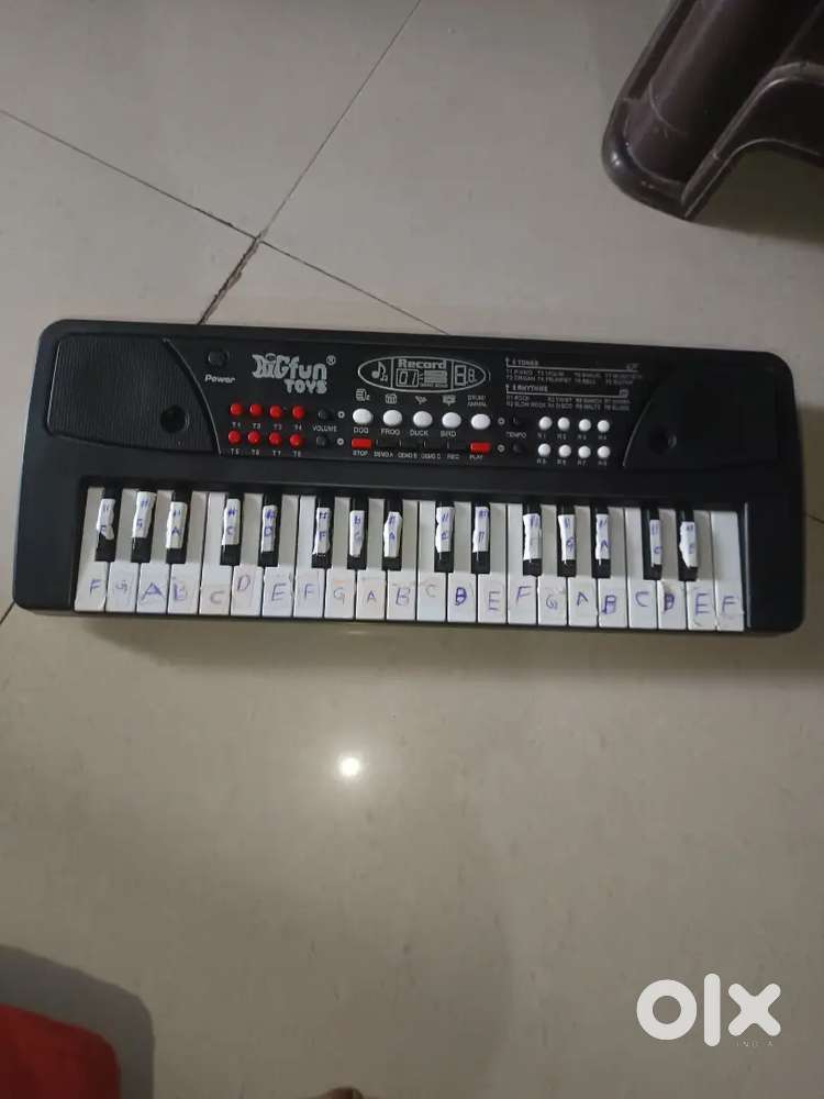 Big fan toys piano with 8 tunes with eight rhythm