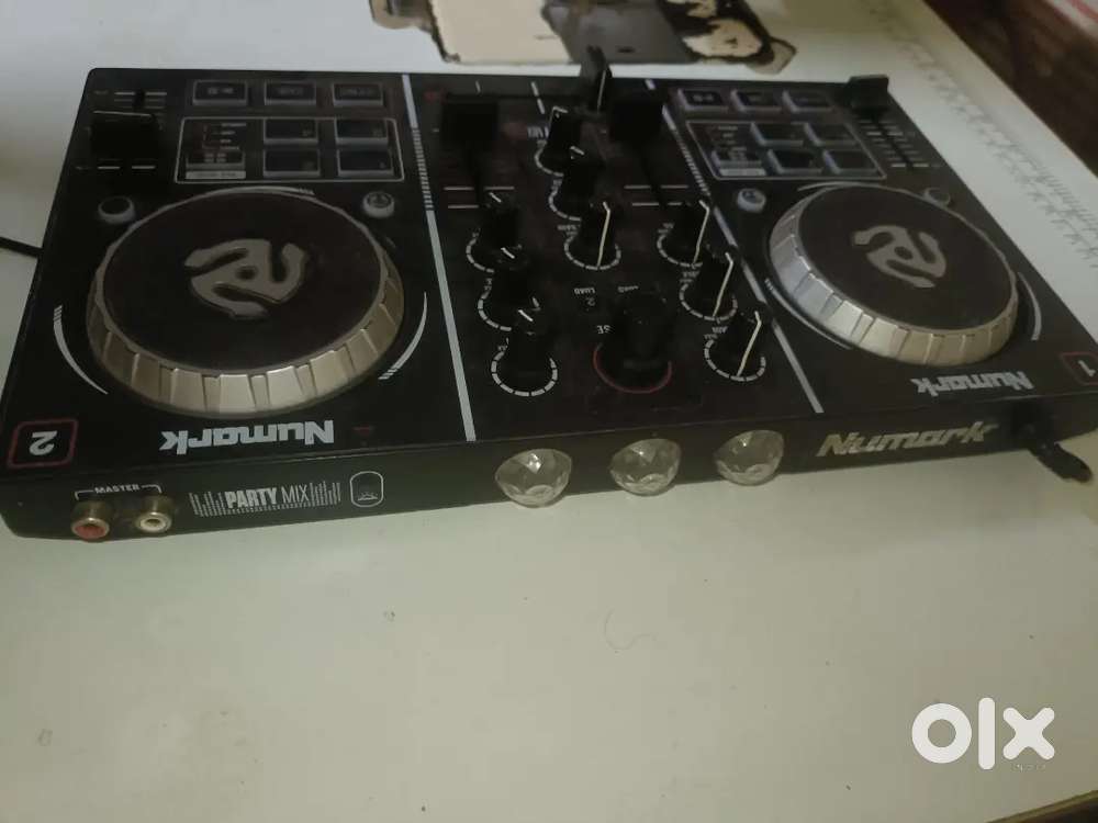 Numark party mix