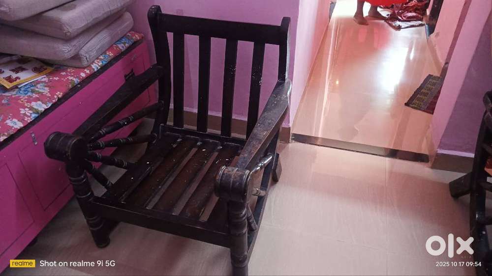 Sofa with two chair