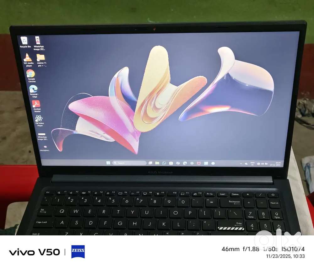 I am selling my Asus Vivobook 15 which is brand new , only 7 months