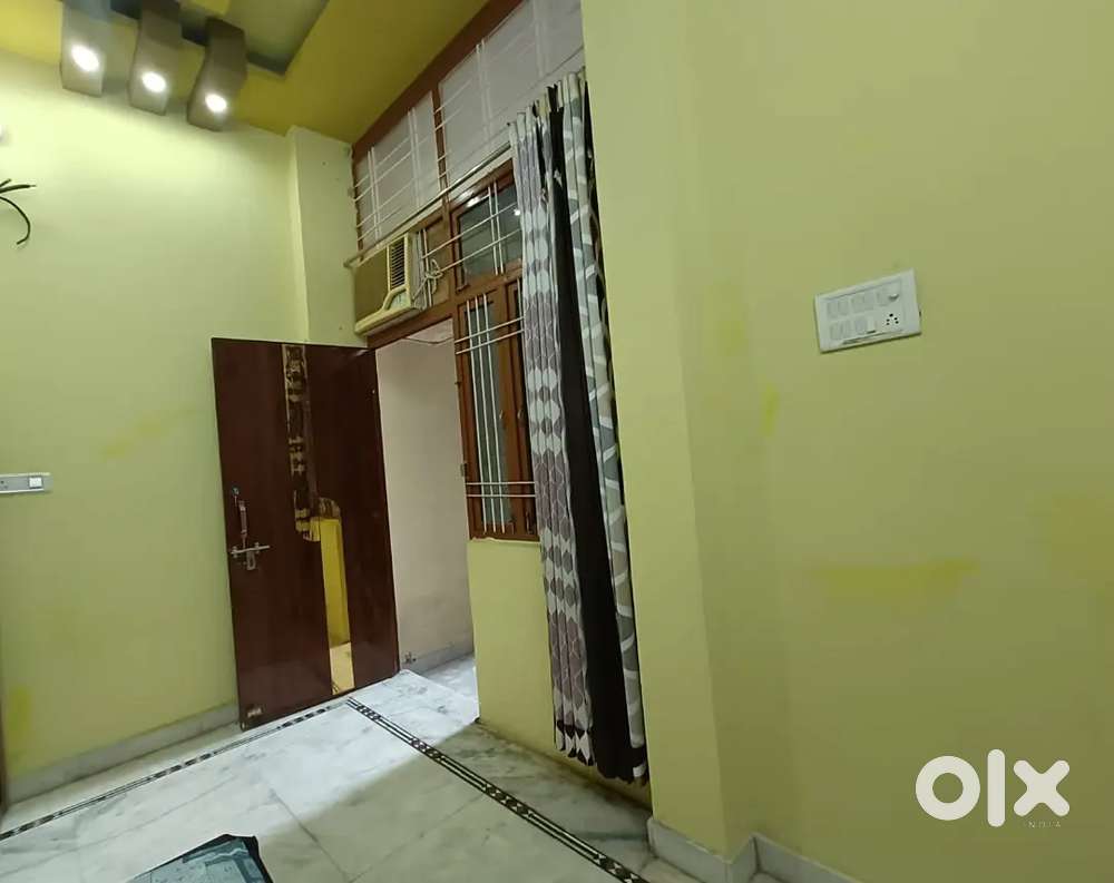 Individual room at jagatpura fatak prime location