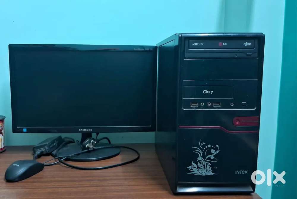 Samsung computer in good condition with all set