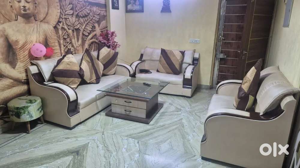 7 seater sofa with centre table, cycle of kids