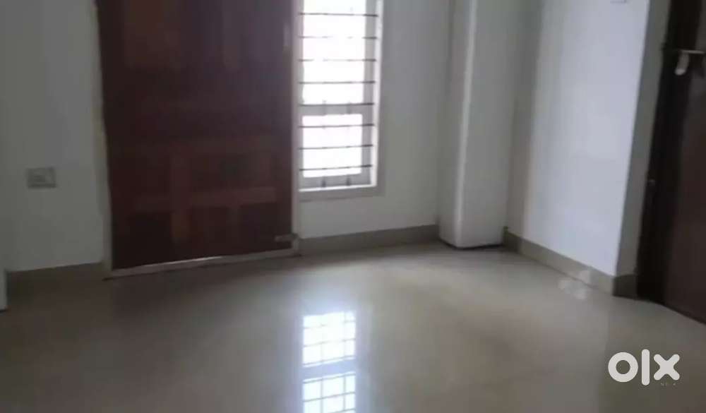 1000 sq. Ft ( 2bhk ) commercial cum living space rent in vyttila