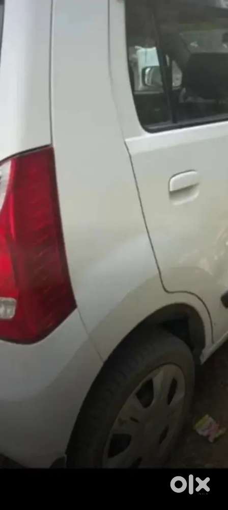 H apni car sel ker Raha hu