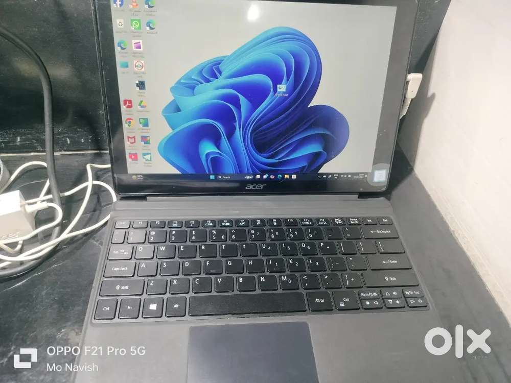 Acer Switch 5touch screen i5 7th Gen Powerful processor 8gb ram 256