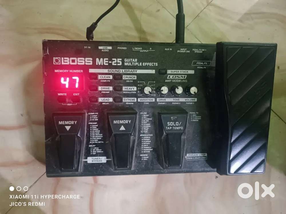 BOSS ME 25 guitar processor