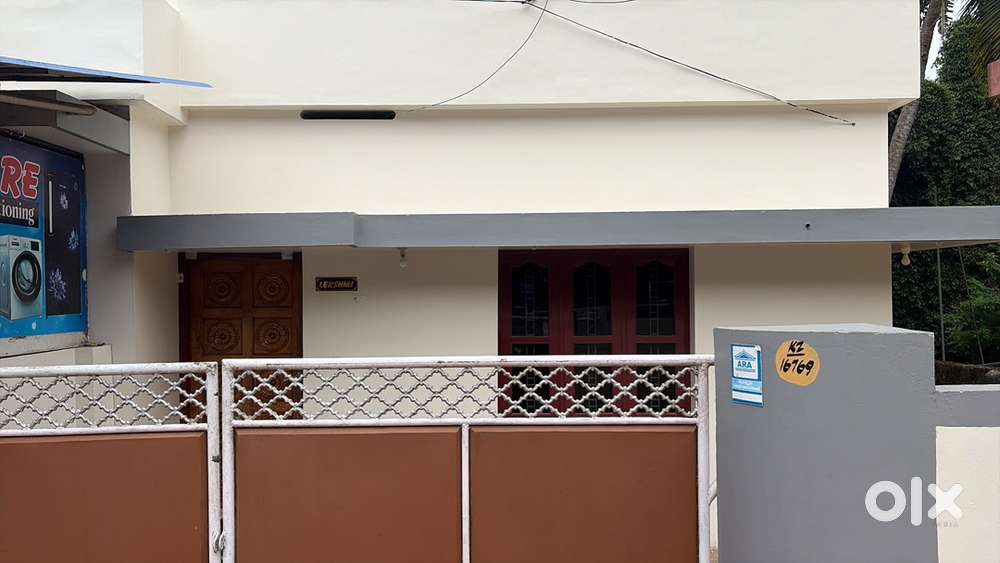 Near road side of kazhakoottam towards pothencode